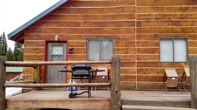 Image 1 for 04) Luxury Cabins # 9