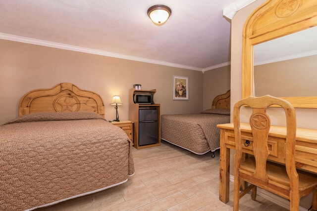 Image 1 for 2-QUEEN RM @ MOTEL IN TOWN