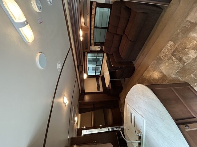 Image 2 for 28 Ft White Hawk