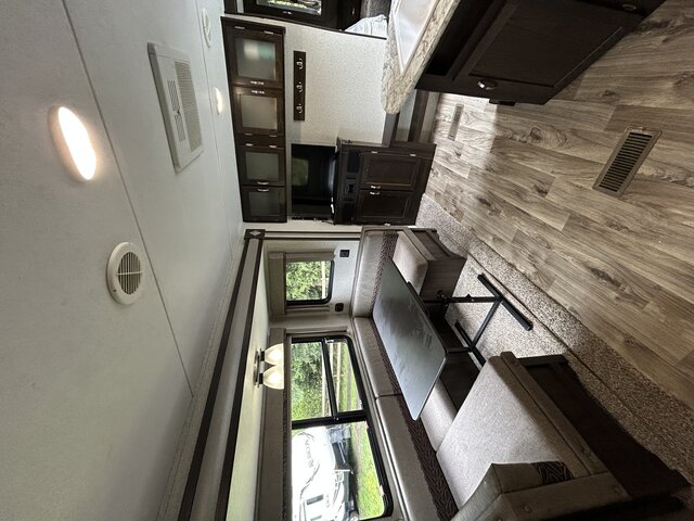 Image 2 for 24 Ft Keystone