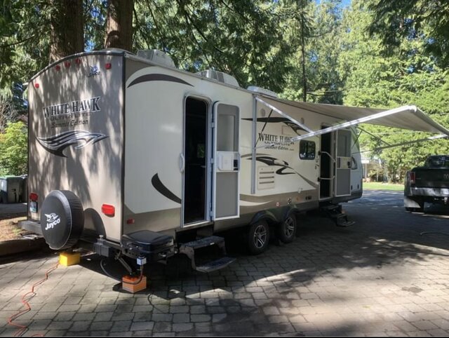 Image 1 for 28 Ft White Hawk