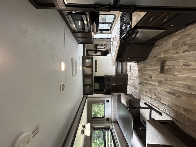 Image 4 for 24 Ft Keystone