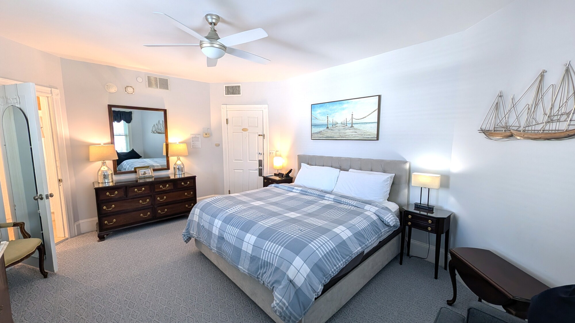 Image for 24 Deluxe King