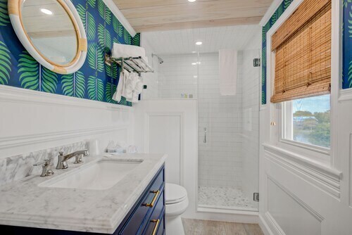Image 2 for 14 Deluxe Lake View with Private Balcony