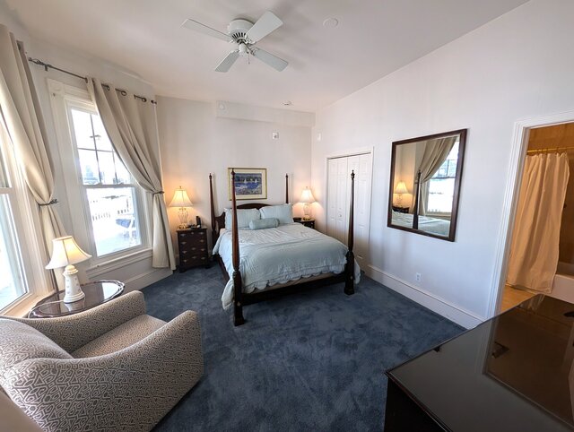 Image 4 for 01 Lake View Queen Suite with Queen Sofa Sleeper