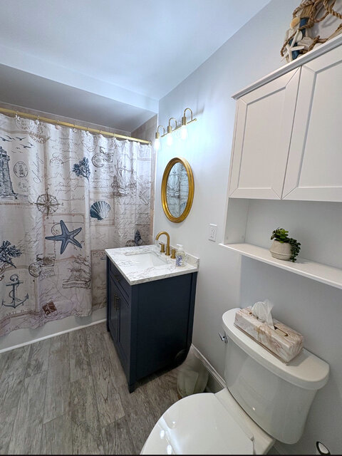 Image 2 for 28 Deluxe King Partial Lake View Suite