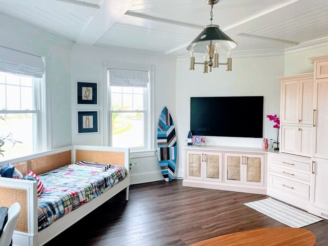 Image 1 for 08 Deluxe Lake view Suite