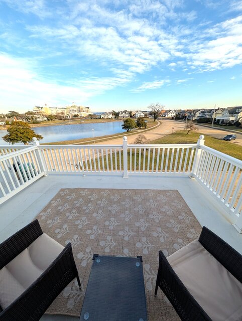 Image 3 for 12  Room 12 Deluxe Lake View with Private Balcony