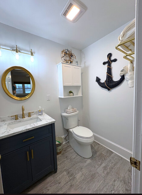 Image 3 for 28 Deluxe King Partial Lake View Suite