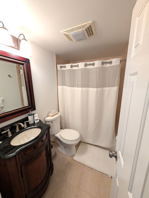 Image 5 for 12  Room 12 Deluxe Lake View with Private Balcony