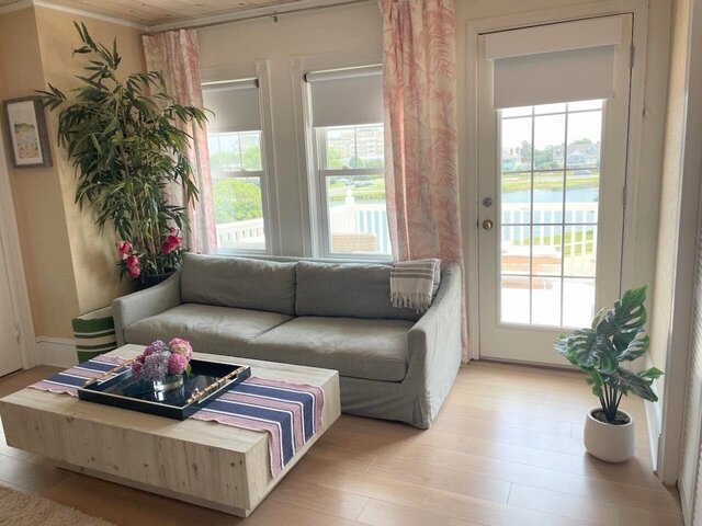 Image 5 for 14 Deluxe Lake View with Private Balcony