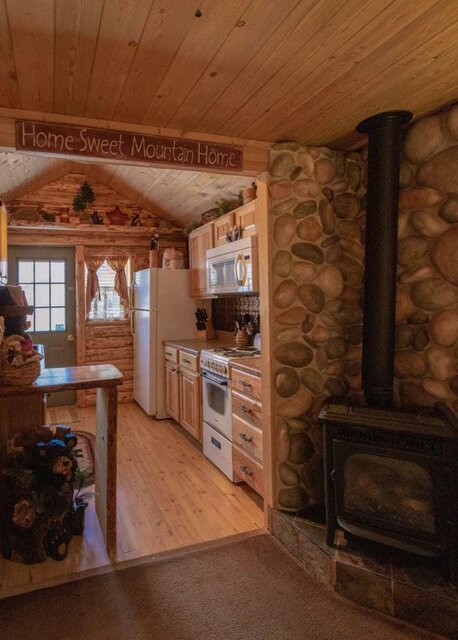 Image 4 for Mountain Cabin
