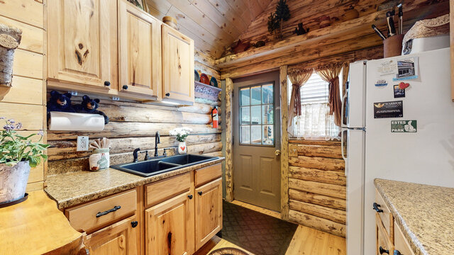 Image 5 for Mountain Cabin