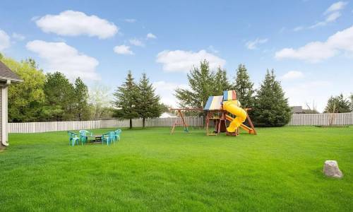 Image 6 for Deep Roots Resorts Lake House
