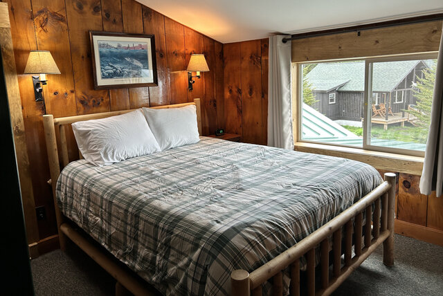 Image 2 for Room #4 ~ The Salmon