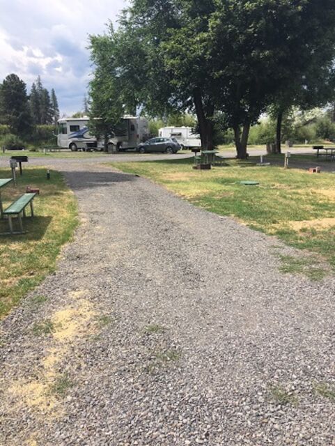 Image 1 for Site #16- Full Service Pull-Thru, 20/30/50 amp, 70' pad