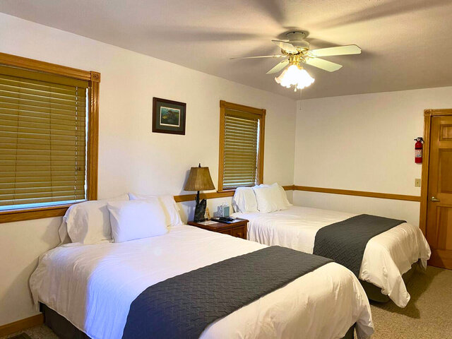 Image 1 for Rainbow Room in the Lodge