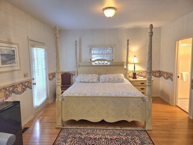Image 1 for Room 2 - Main Floor - King Bed