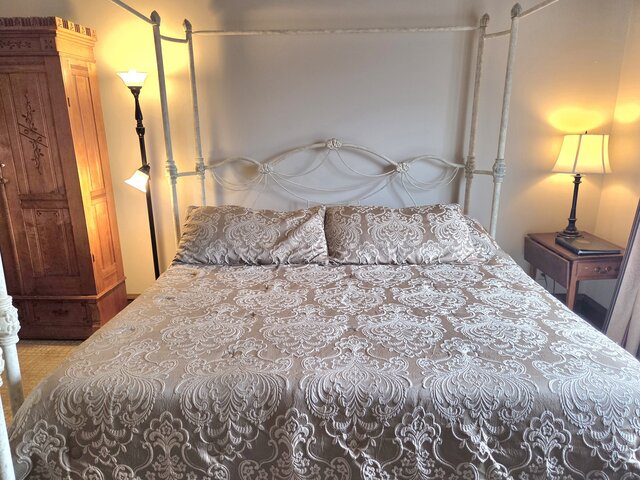 Image 4 for Rm 30-2nd Floor-Marina/River View King Bed/Jacuzzi