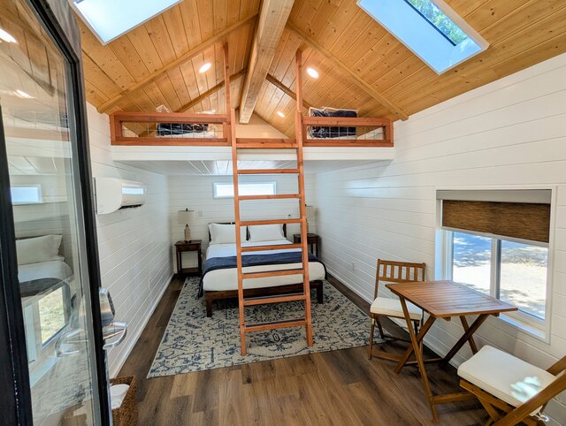 Image 2 for Cabin - Riverside 1 Queen & Futon Or Loft