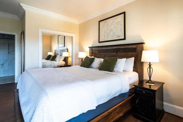 Image 2 for 12) Master Suite - Top Floor