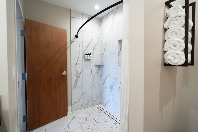 Image 14 for 12) Master Suite - Top Floor