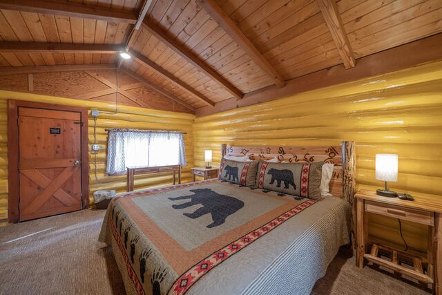Image 3 for 01 Log Cabin