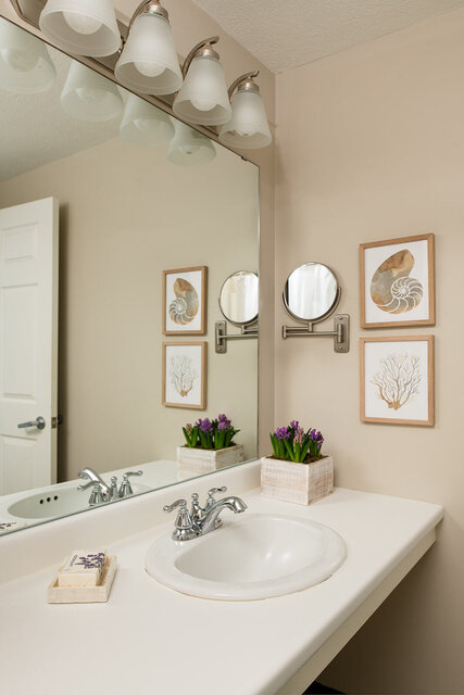 Image 3 for RM 305 Oceanfront, King 3rd Fl Corner