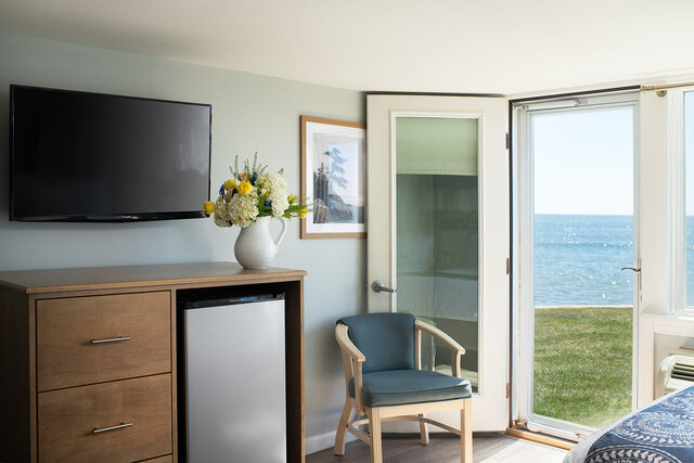 Image 8 for RM 18 Oceanfront 2 Double Beds, 1st Floor Lawn Access