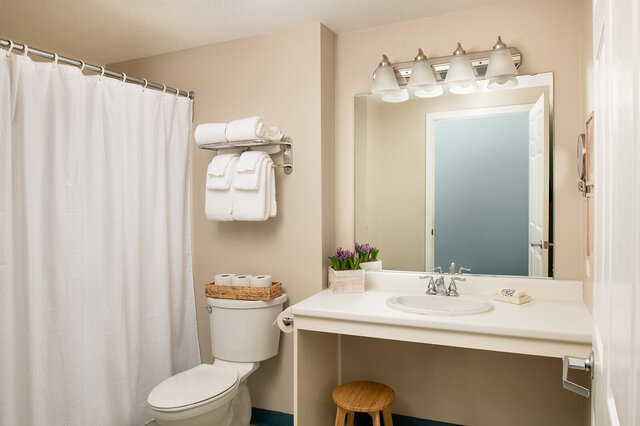 Image 3 for RM 301 Oceanfront 2 Queen Beds 3rd Fl