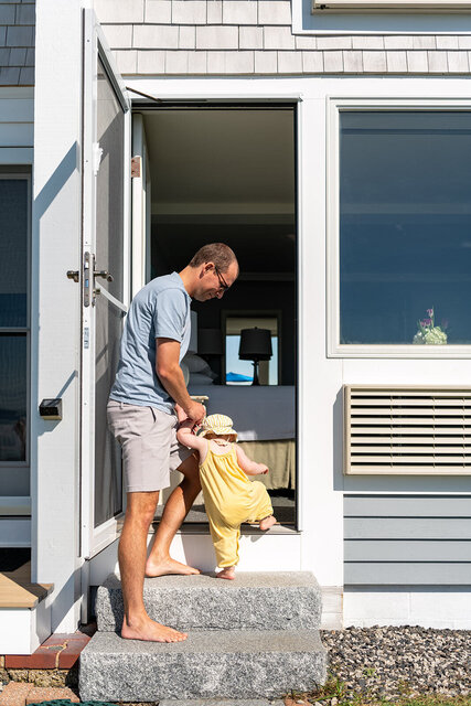 Image 3 for RM 15 Oceanfront Queen Bed, 1st Floor Lawn Access