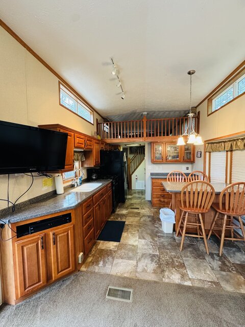 Image 4 for 401) Rental Cabin 401