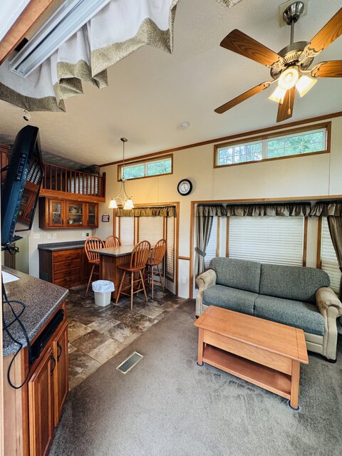 Image 3 for 401) Rental Cabin 401