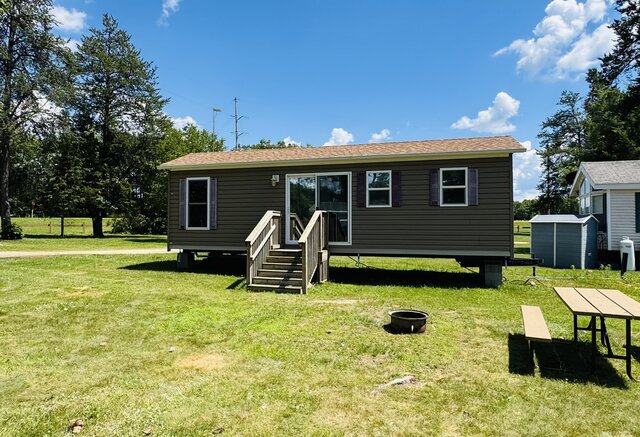 Image 1 for 305) Rental Cabin 305