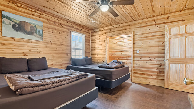 Image 19 for Creek Side Lodge
