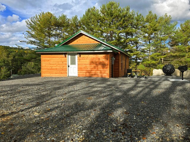 Image 2 for Rockhill Hideaway