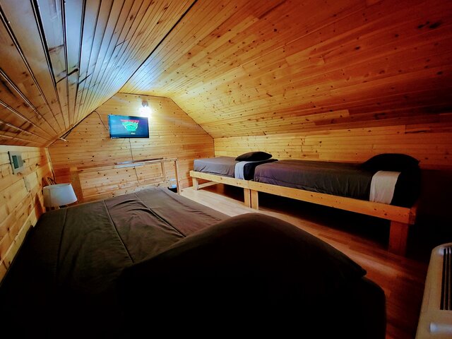 Image 6 for White Lightning – Whole Cabin