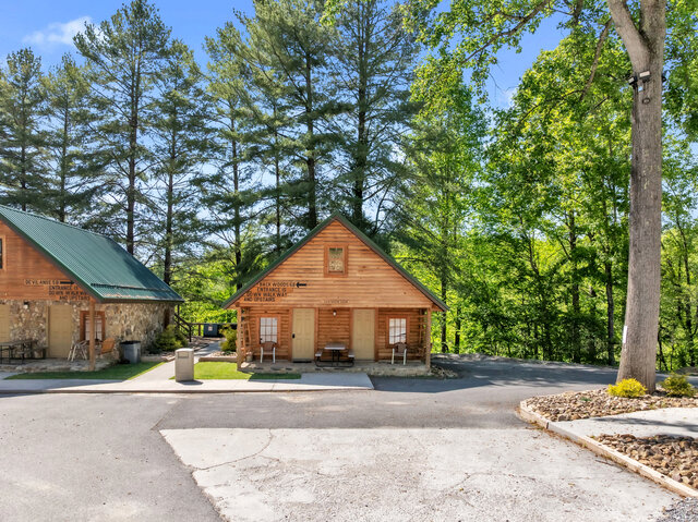Image 3 for Backwoods Cabin - Unit A