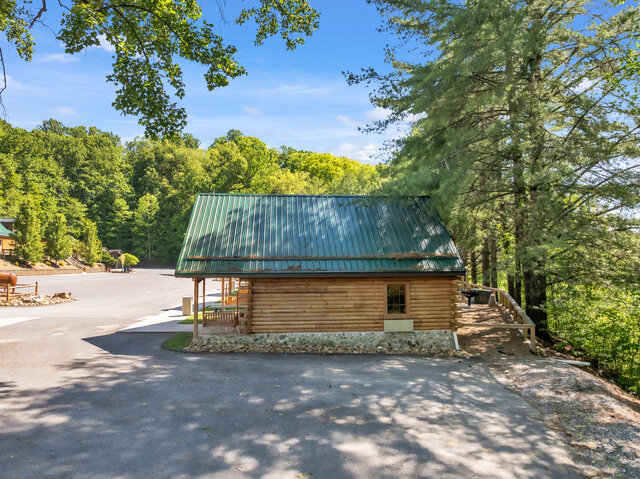 Image 4 for Backwoods Cabin - Unit A