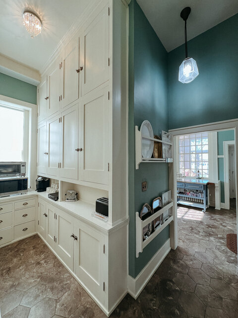 Image 8 for Charming Downstairs Rental (76 Guests)