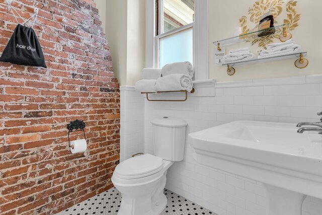 Image 6 for 8 Kate's Study