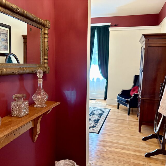 Image 5 for 4 Mrs. Lara