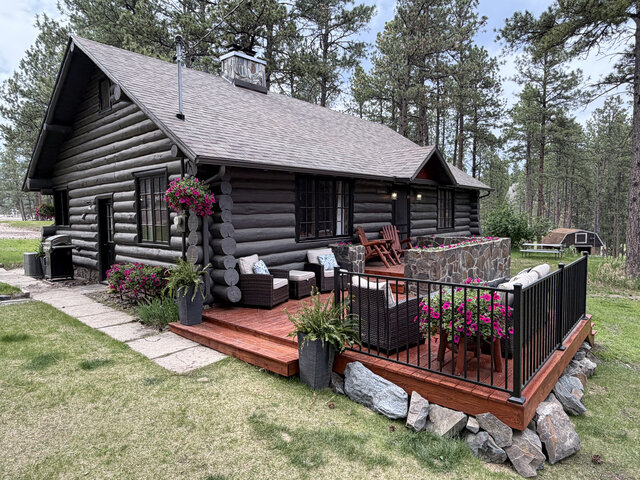Image 3 for 00) Log Cabin