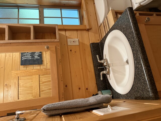 Image 4 for Riverbend Cabin