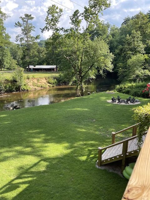 Image 2 for Mountain Roots