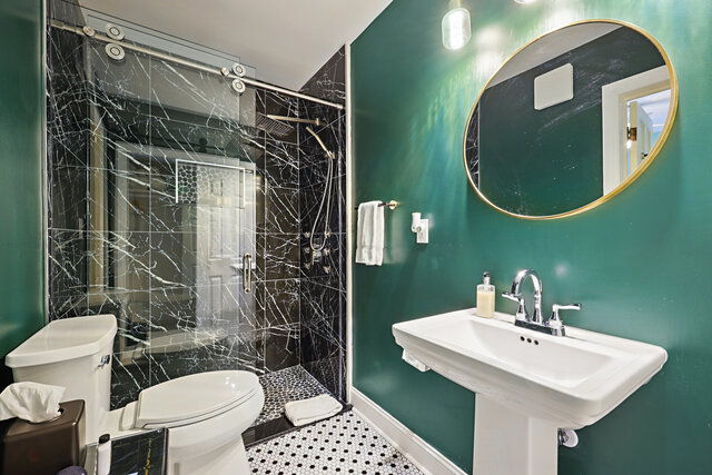 Image 3 for Peridot room