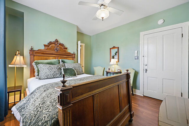 Image 6 for Peridot room