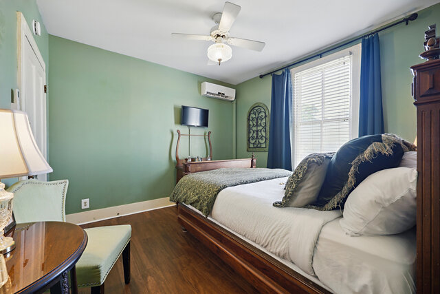 Image 5 for Peridot room