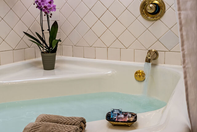 Image 5 for The Napolian Stone Room