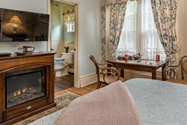 Image 3 for The Margery Stone Room